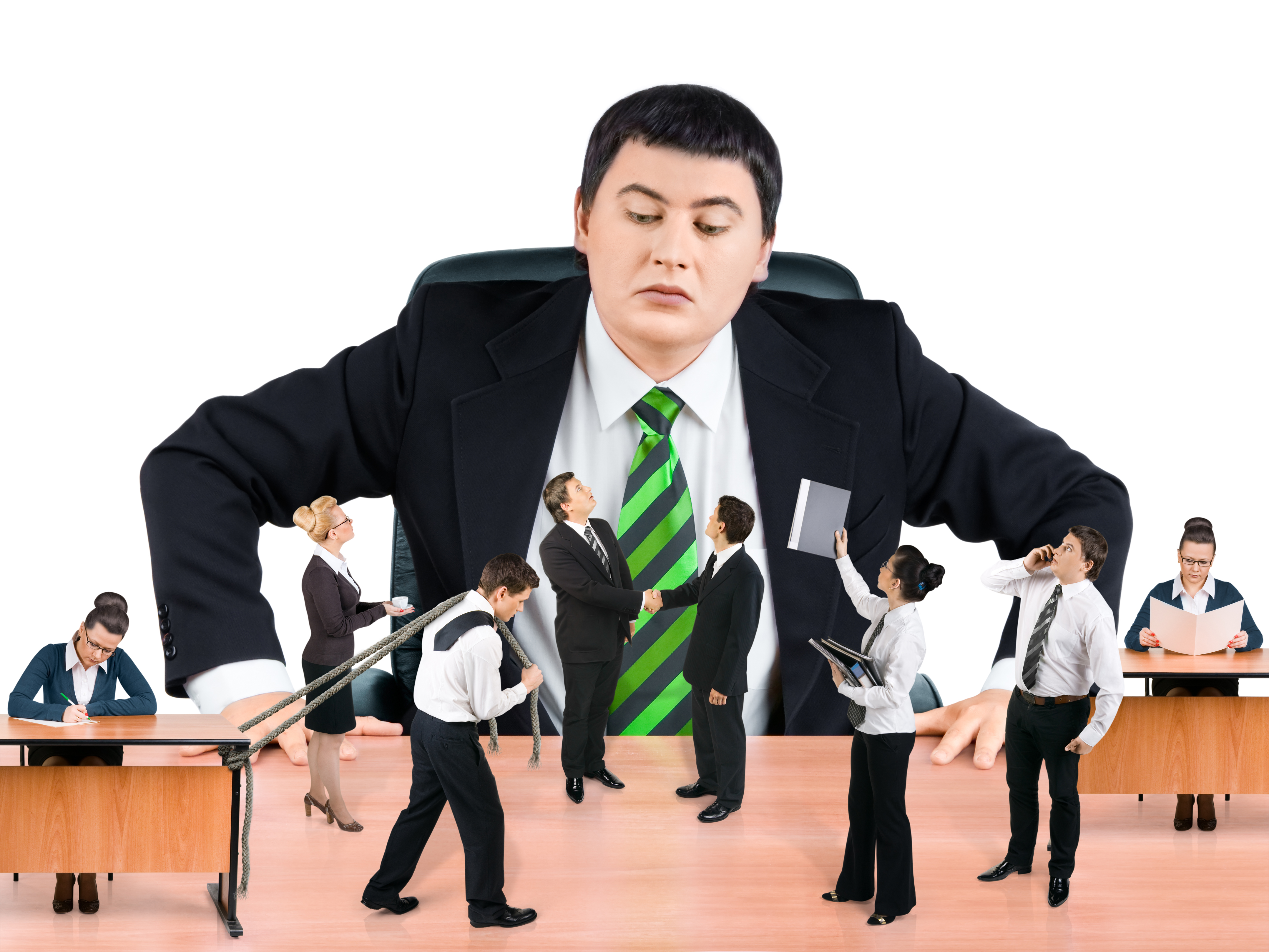 Jefe vigilando a los empleados.