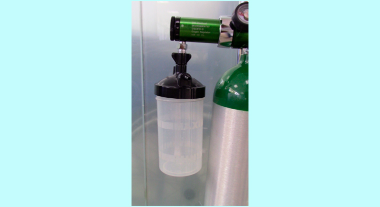 Humidificador en tanque de oxígeno