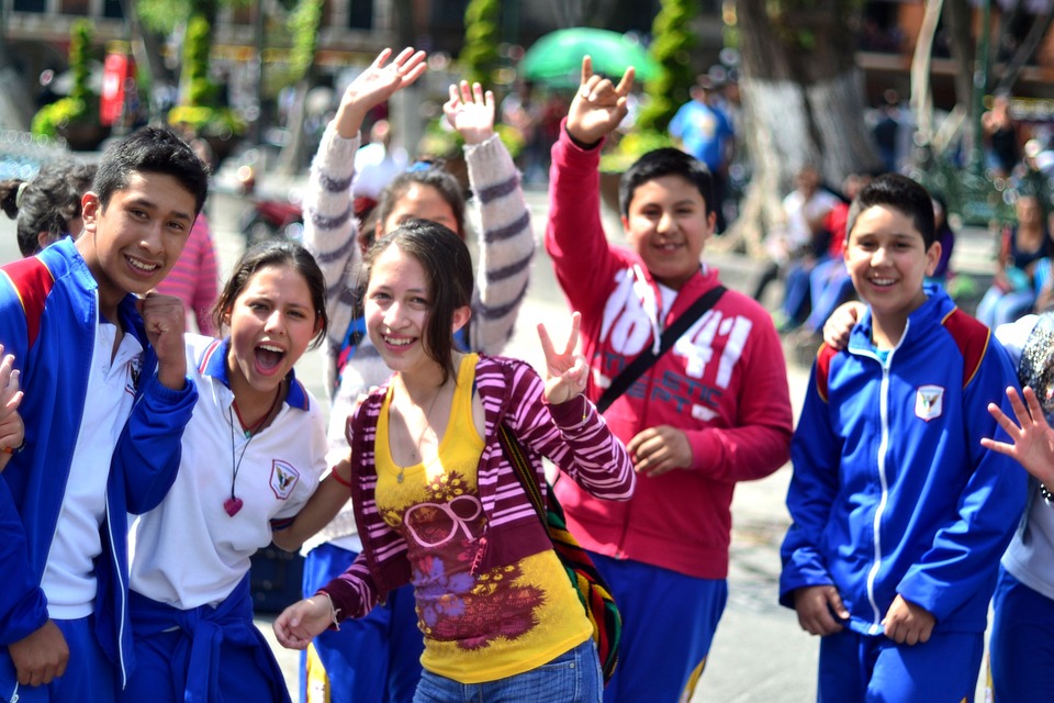 grupo de adolescentes.