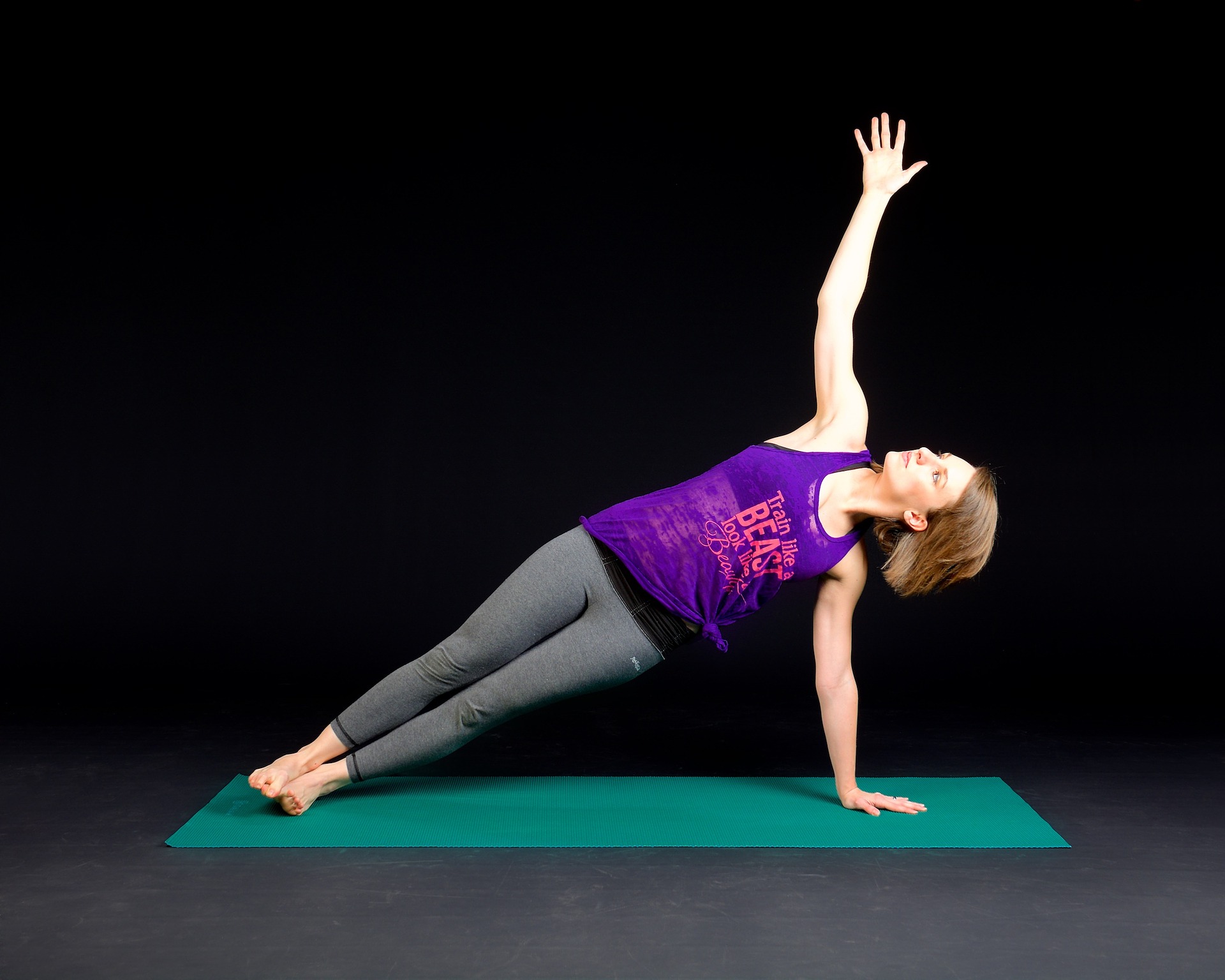 Persona practicando yoga 