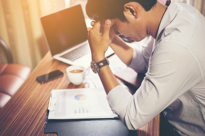 Persona trabajando bajo presión