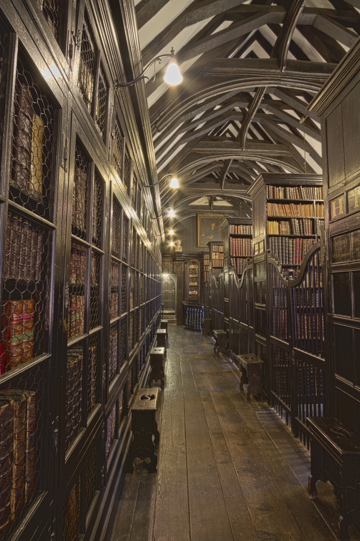 Pasillo de una biblioteca 9_pasillo.jpg