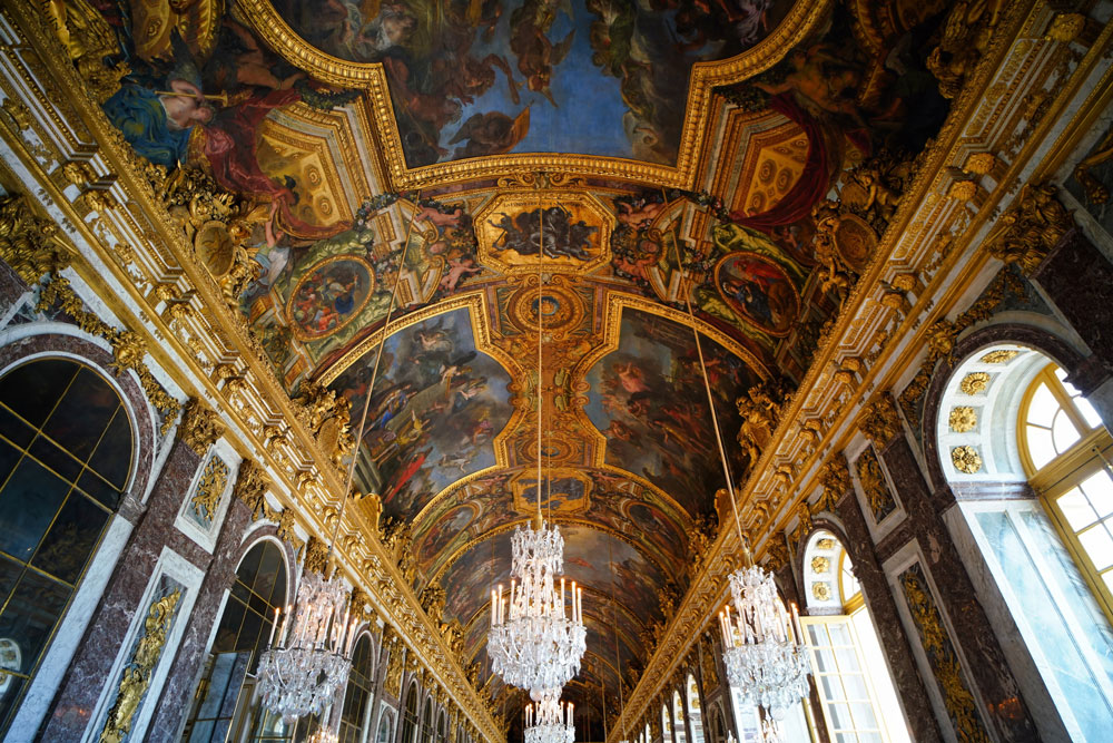 Interiores de la galería del Palacio de Versalles en París, Francia Interiores de la galería del Palacio de Versalles en París, Francia