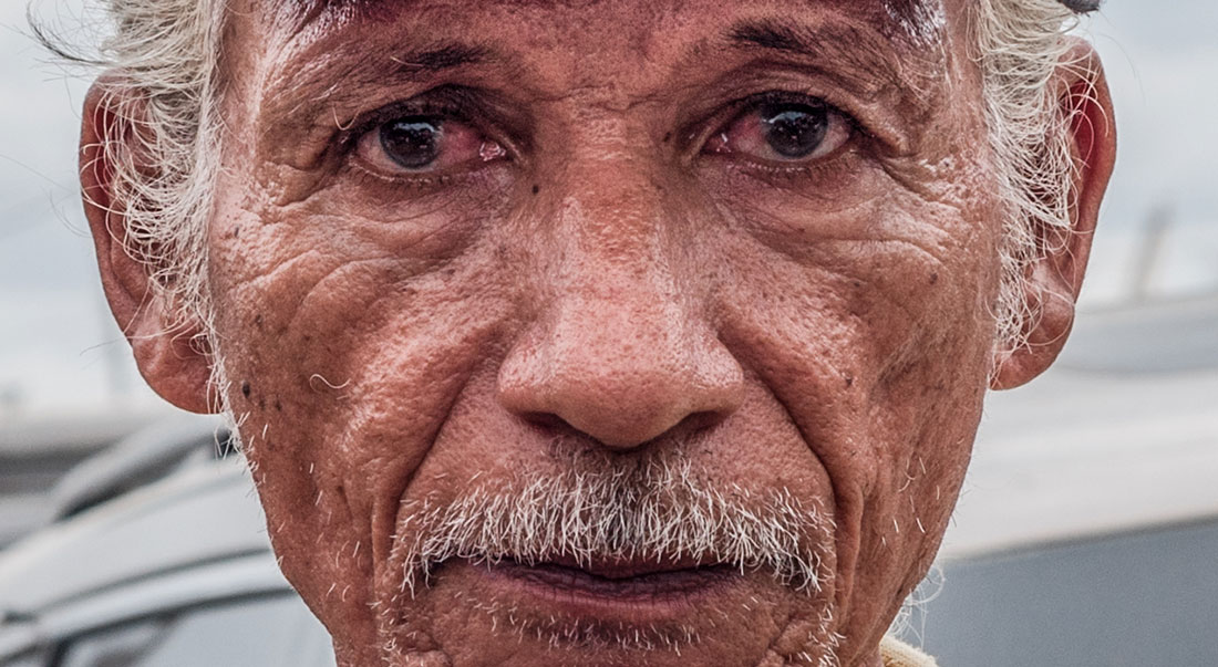 Rostro de un adulto mayor mexicano