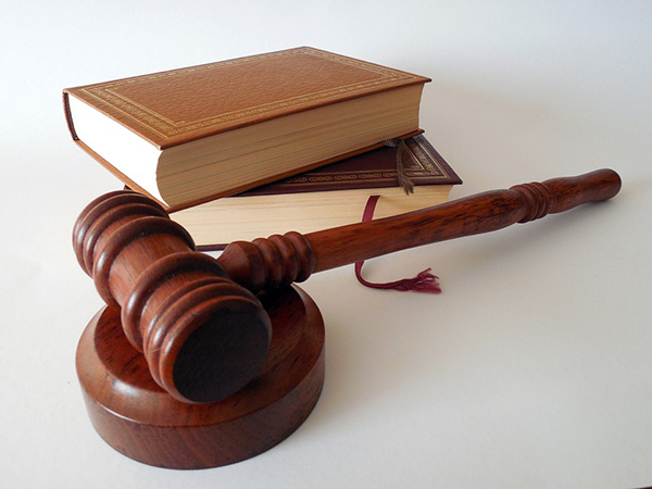 Mayete de madera utilizado en los tribunales.