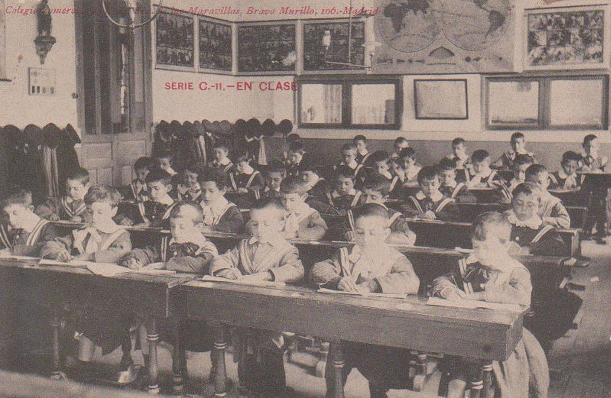 Salón de clases tradicionalista Salón de clases tradicionalista